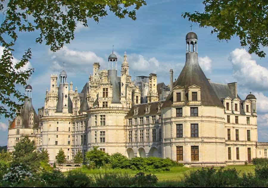 The Best Places to Visit in France-Château de Chambord